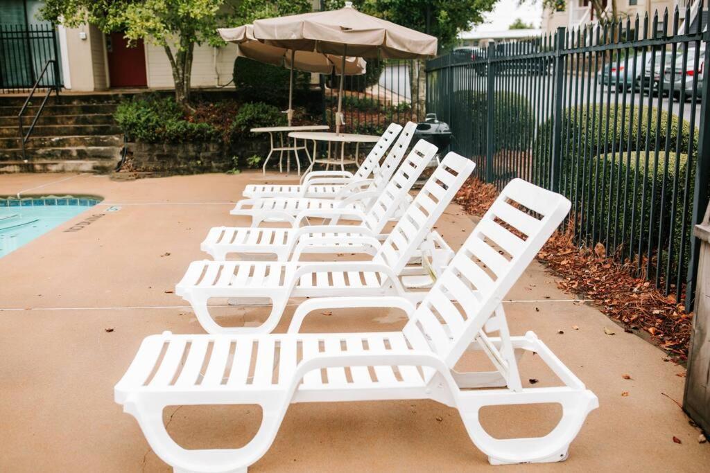 Cozy 3-Bed Athens Getaway, Right Near Uga! Apartment Exterior photo